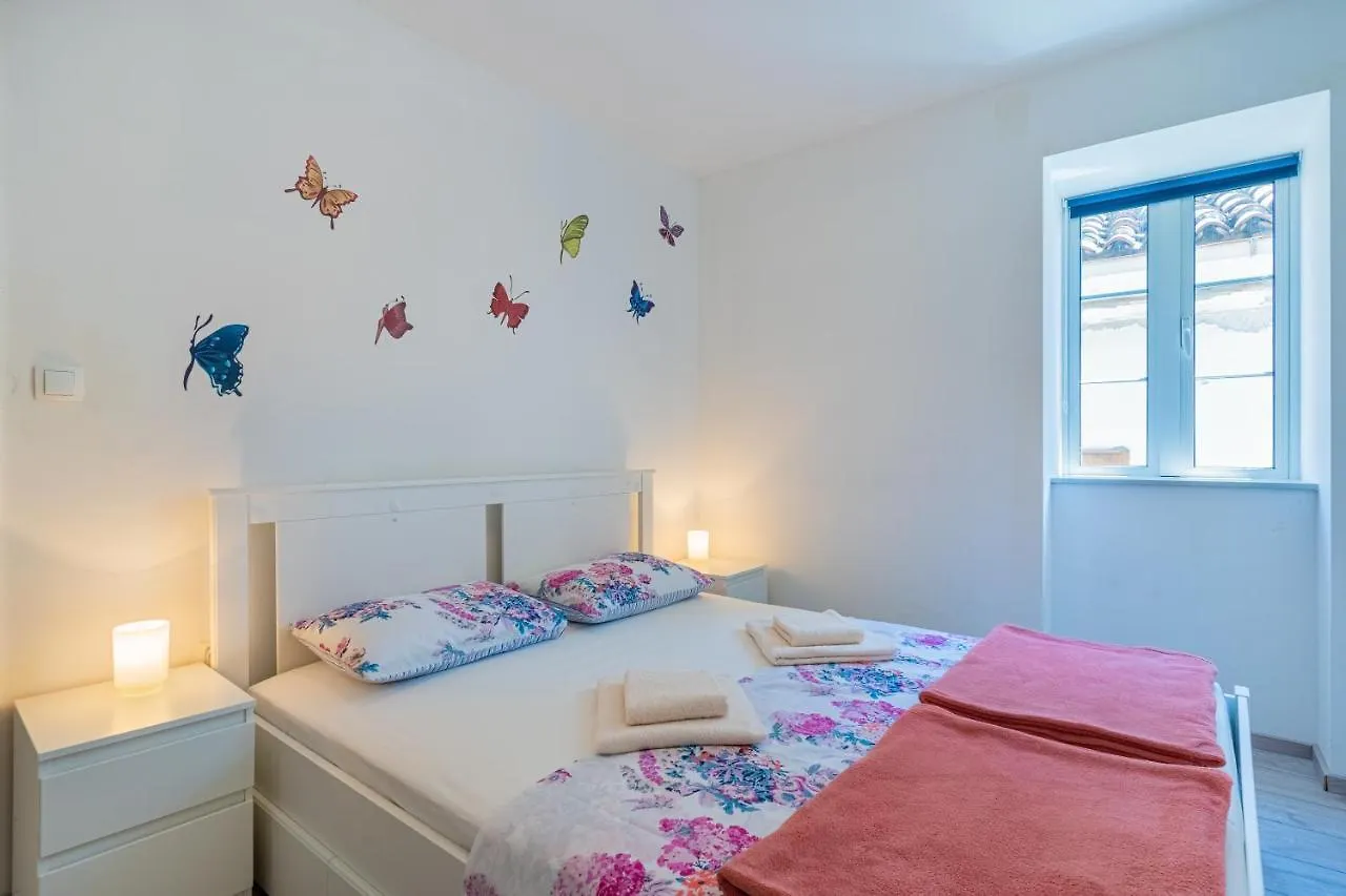 Apartman Antonija Cres 0*,  Chorvatsko